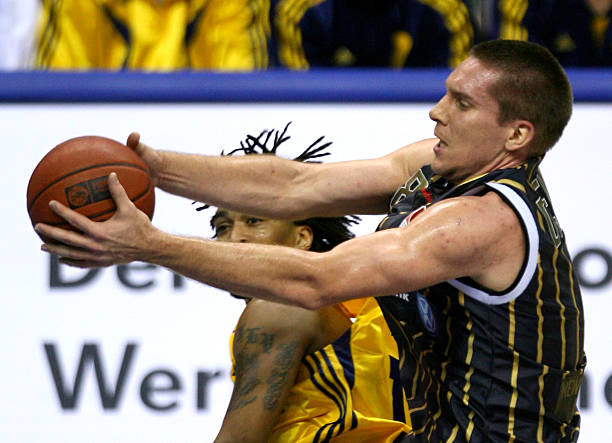 都已深深绑 都已深深绑