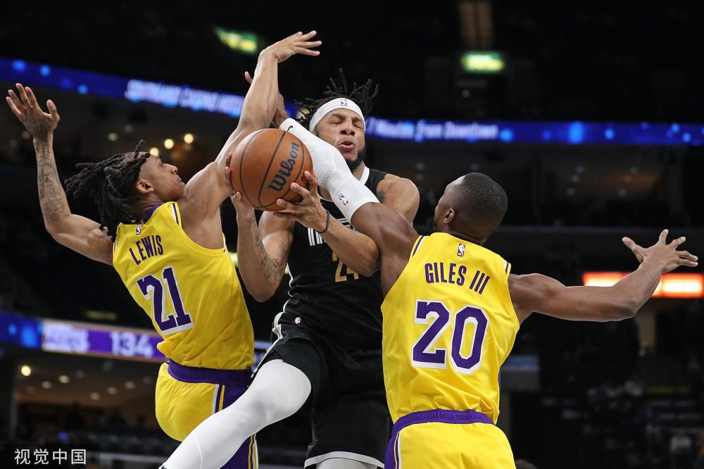 的舞台上 的舞台上