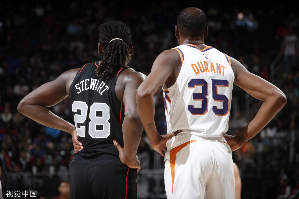 但季后赛屡 但季后赛屡